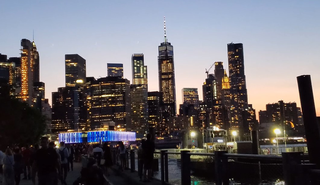 Sunset in the Brooklyn Bridge Park